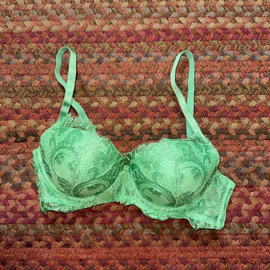 New Victorias Secret Green Lace Dream Angels Underwire Lightly Lined Demi Bra